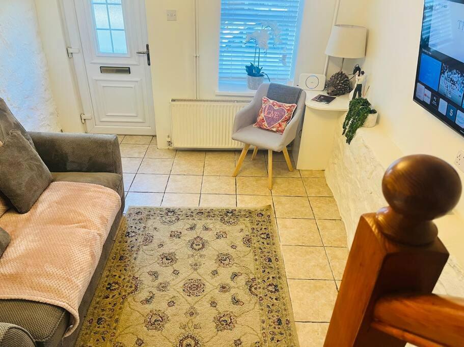 Charming Brecon Beacons Cottage With Parking Gilwern Exterior foto